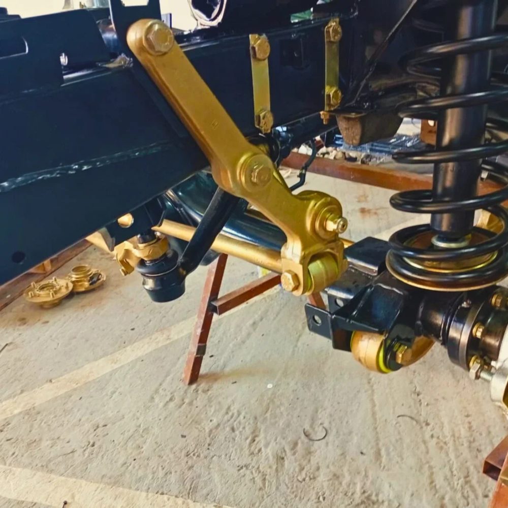 Suspension et liaison au sol restaurées — atelier Art & Custom